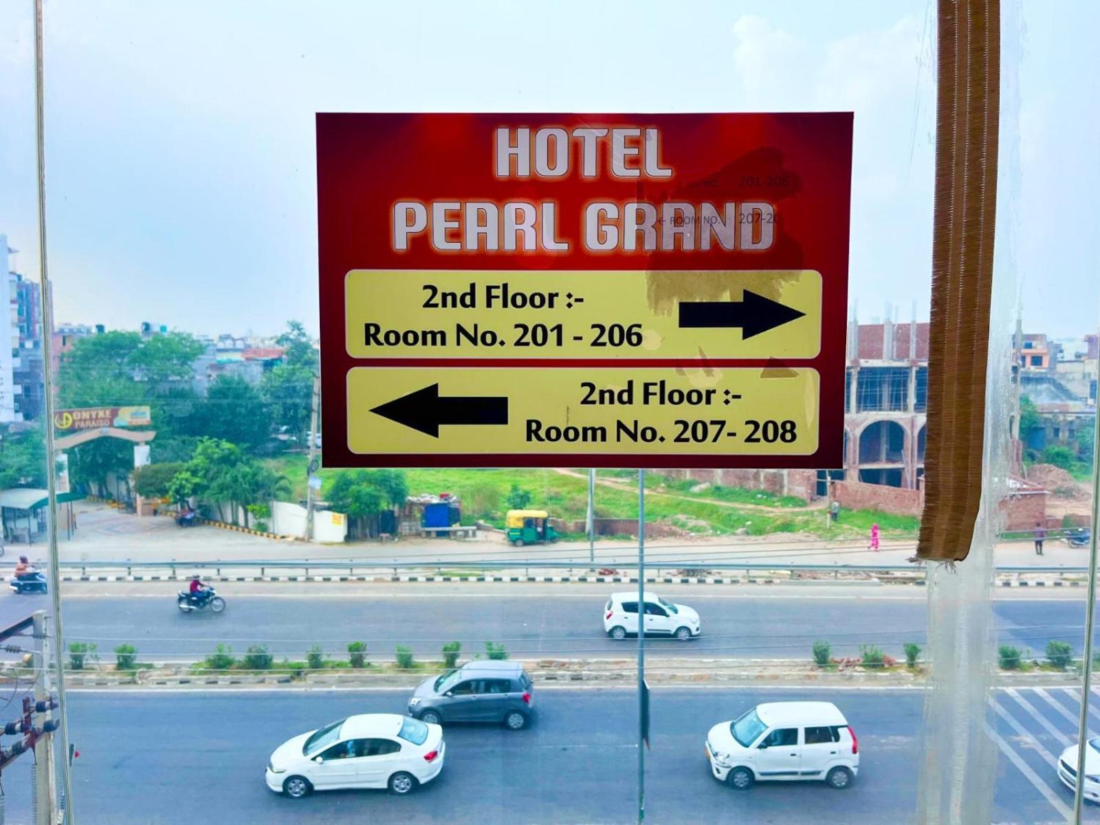 Pearl Grand-A Unit Of Elena Group Hotel Zirakpur ภายนอก รูปภาพ